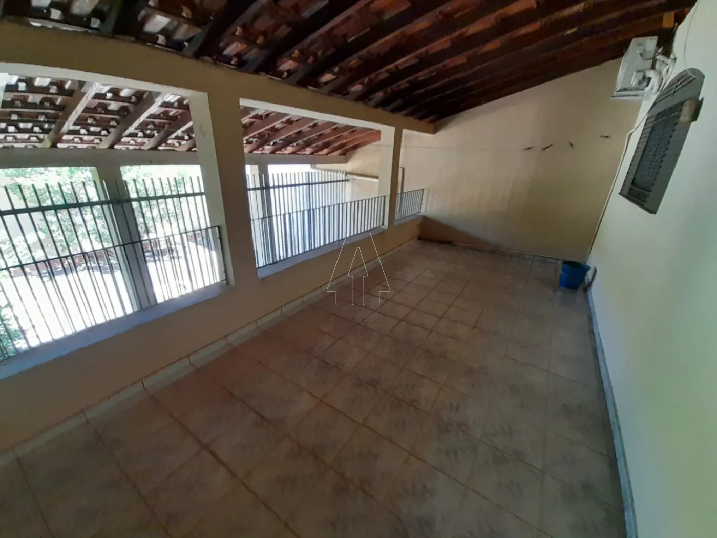 Alugar Casa / Sobrado em Ara&ccedil;atuba R$ 3.700,00 - Foto 14