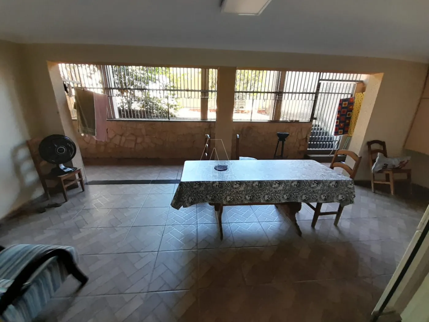Alugar Casa / Sobrado em Ara&ccedil;atuba R$ 3.700,00 - Foto 15