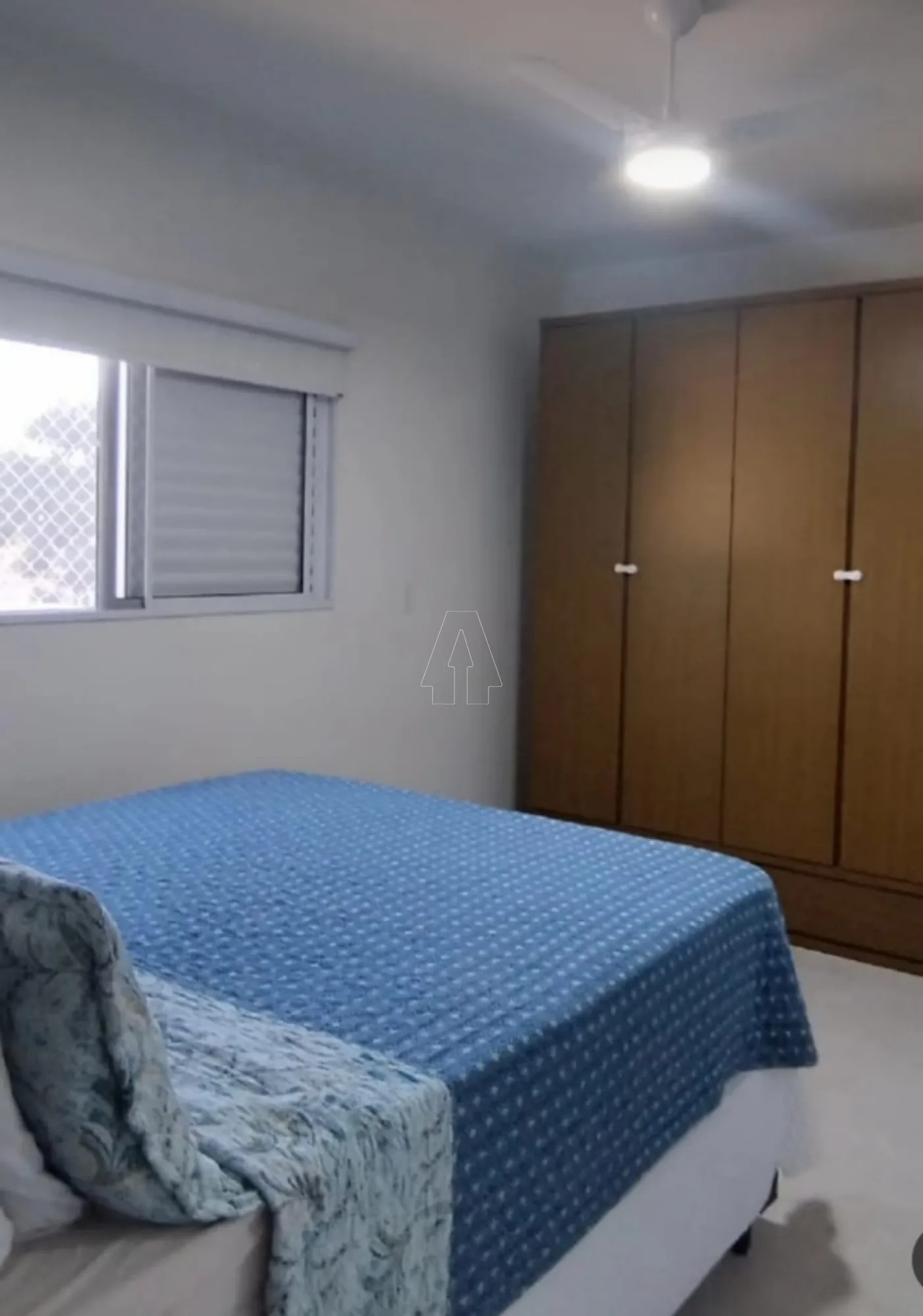 Comprar Apartamento / Padr&atilde;o em Ara&ccedil;atuba R$ 450.000,00 - Foto 5