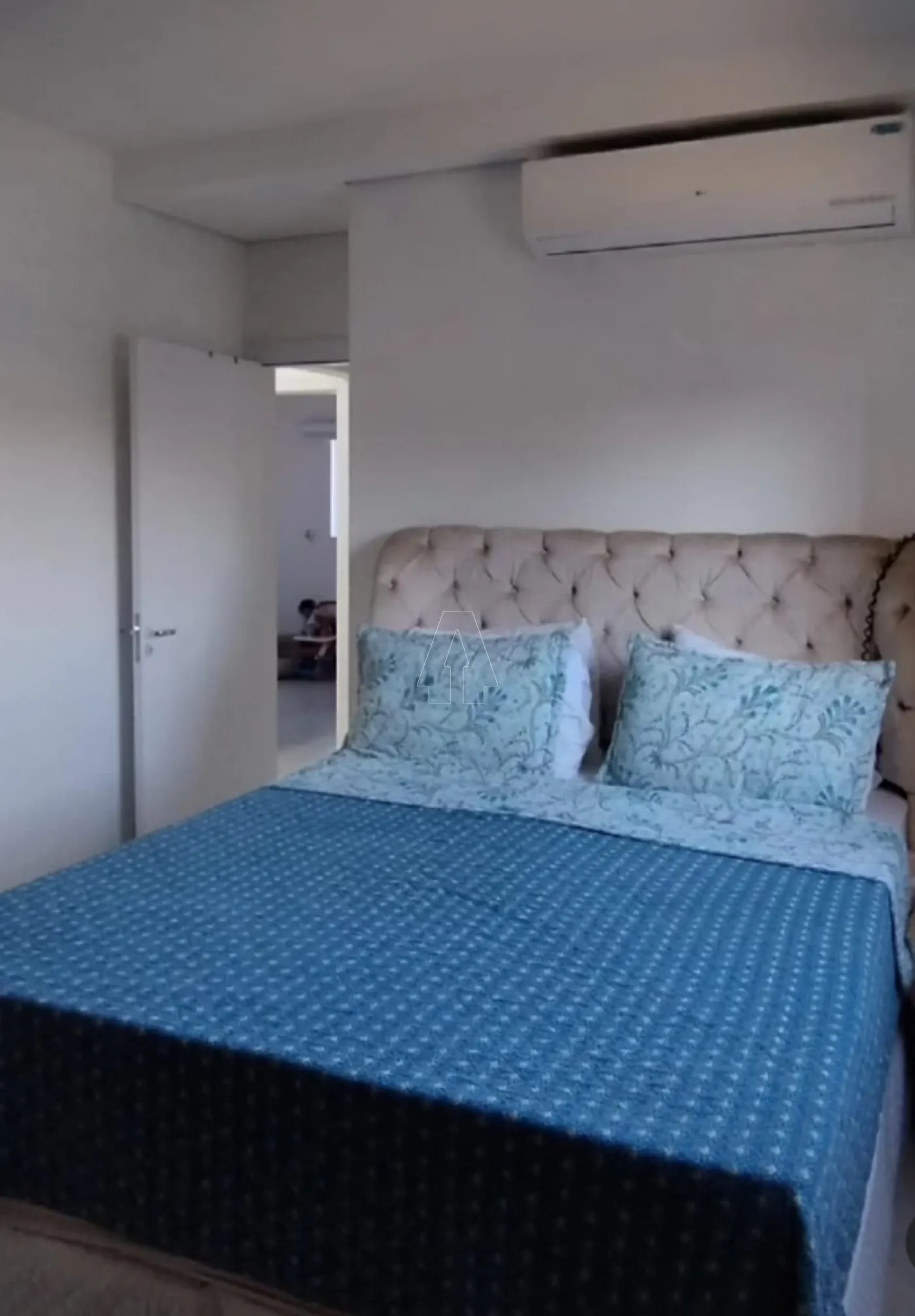 Comprar Apartamento / Padr&atilde;o em Ara&ccedil;atuba R$ 450.000,00 - Foto 6