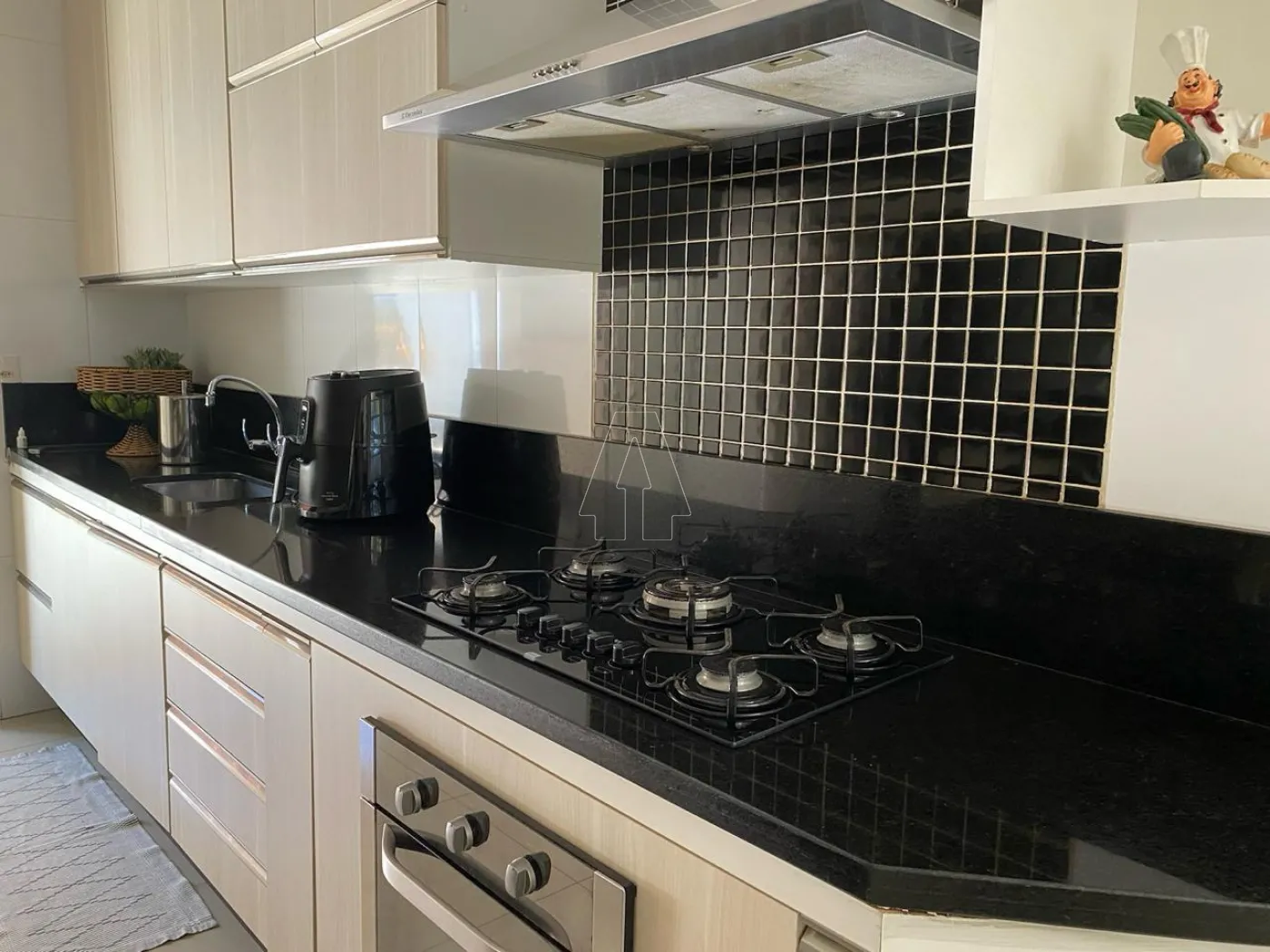 Comprar Casa / Residencial em Ara&ccedil;atuba R$ 580.000,00 - Foto 7