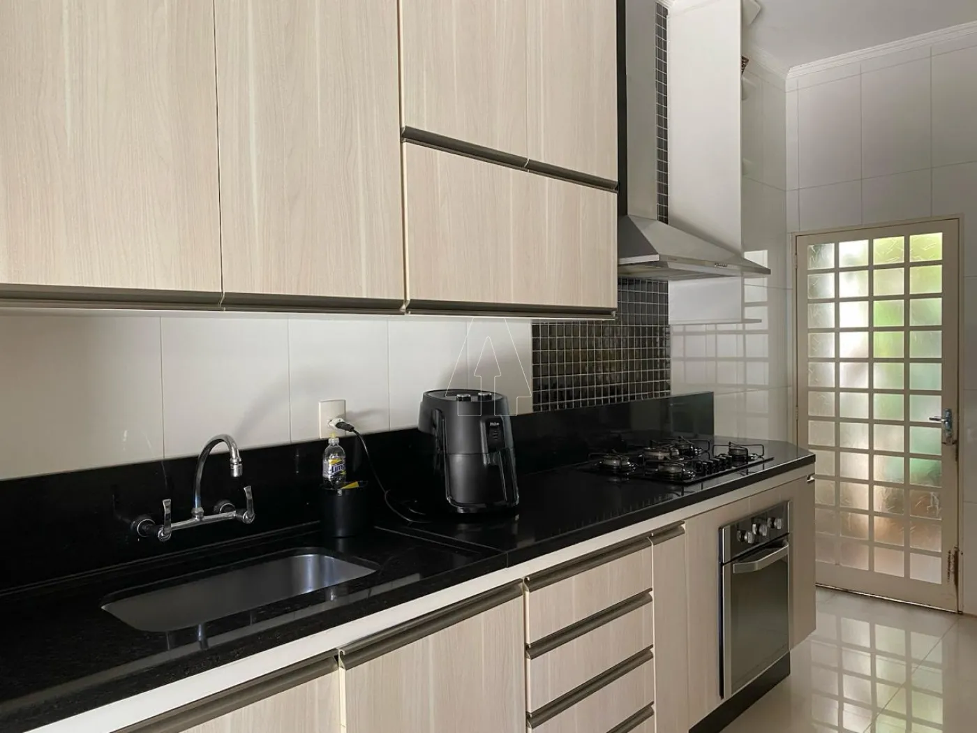Comprar Casa / Residencial em Ara&ccedil;atuba R$ 580.000,00 - Foto 6