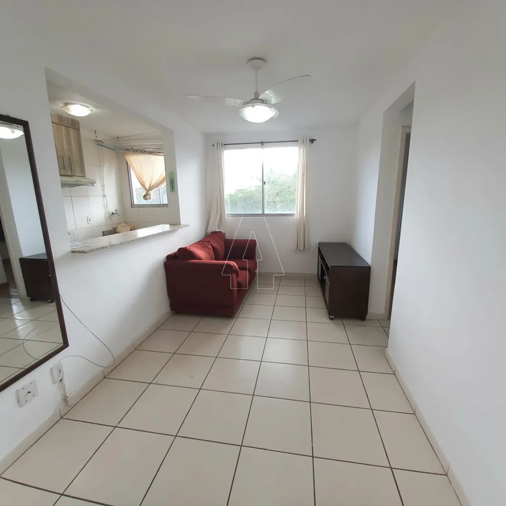 Comprar Apartamento / Padr&atilde;o em Ara&ccedil;atuba R$ 130.000,00 - Foto 4