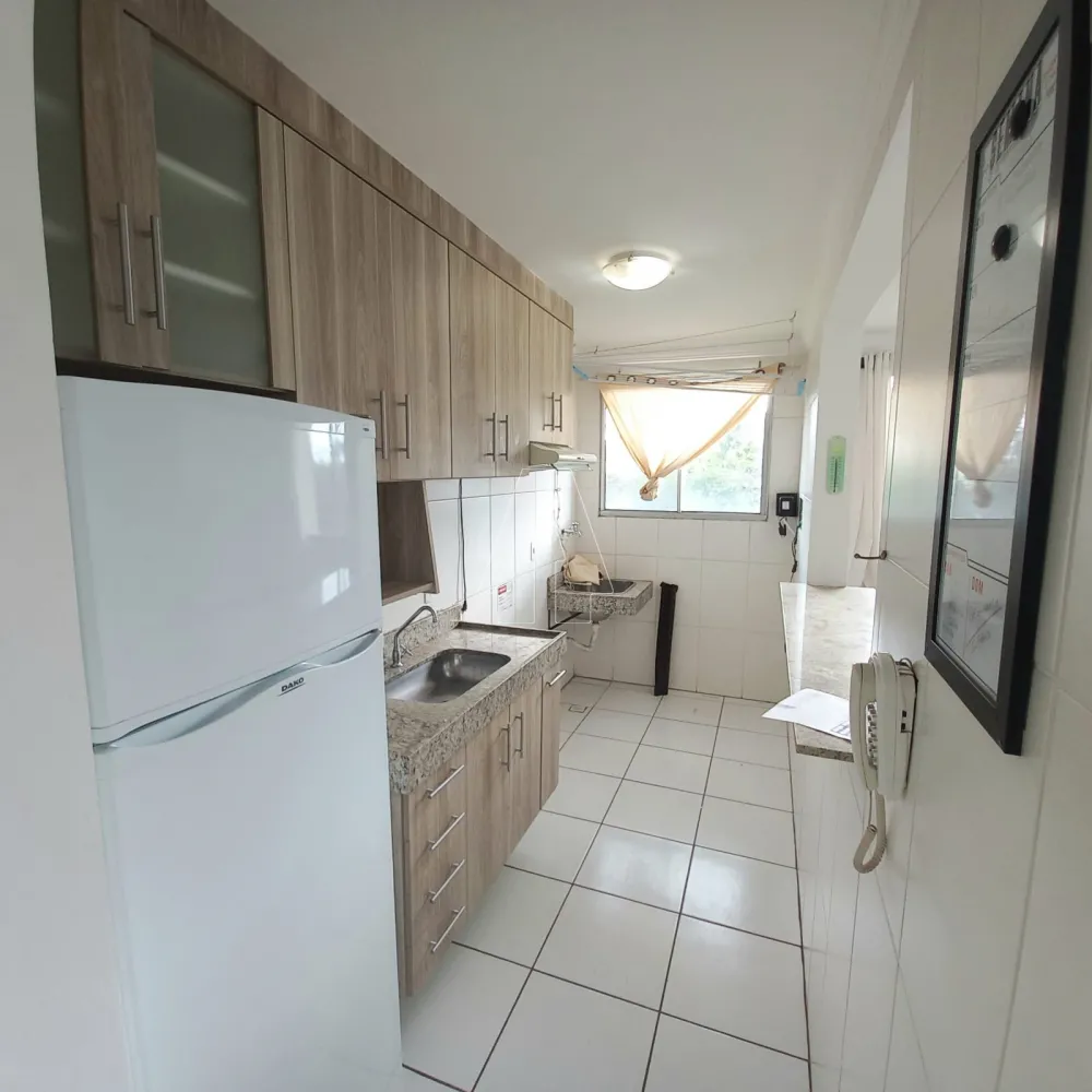 Comprar Apartamento / Padr&atilde;o em Ara&ccedil;atuba R$ 130.000,00 - Foto 10