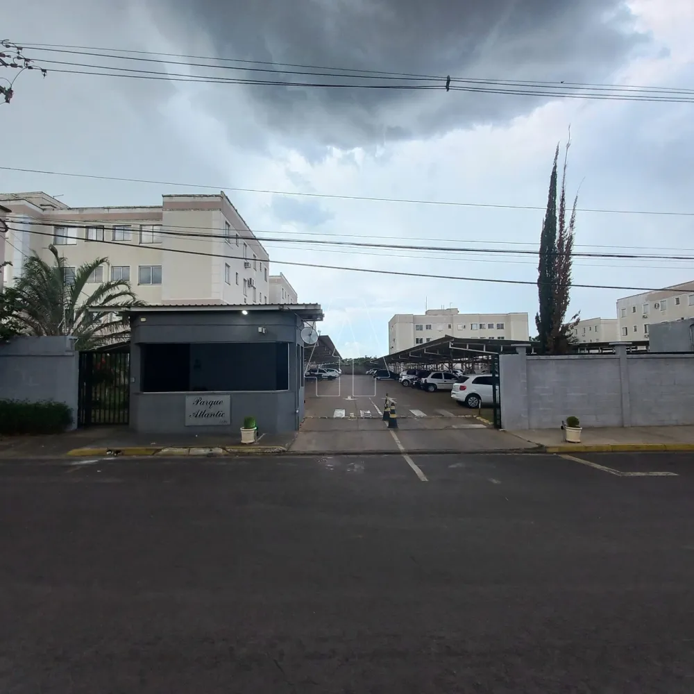 Comprar Apartamento / Padr&atilde;o em Ara&ccedil;atuba R$ 130.000,00 - Foto 1