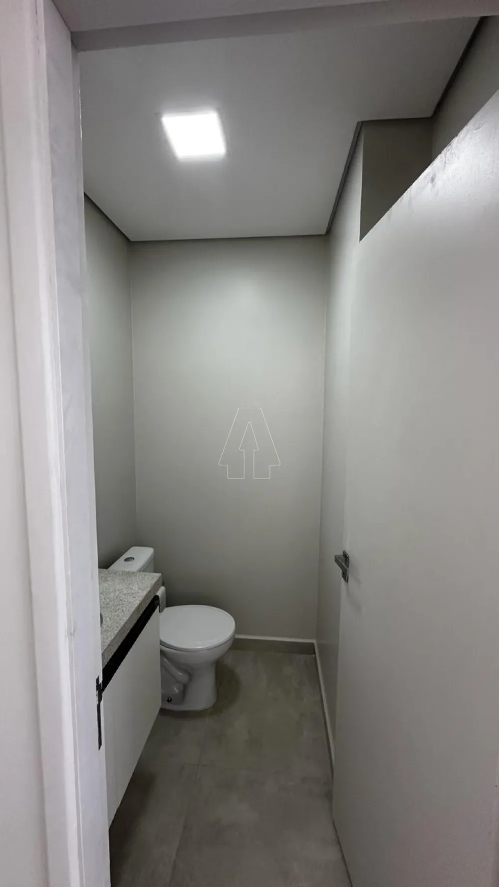 Alugar Comercial / Sala em Condom&iacute;nio em Ara&ccedil;atuba R$ 1.700,00 - Foto 4