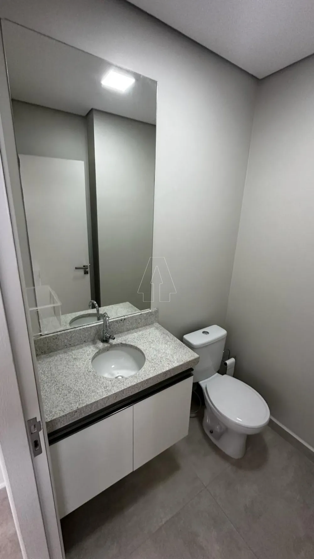 Alugar Comercial / Sala em Condom&iacute;nio em Ara&ccedil;atuba R$ 1.700,00 - Foto 6