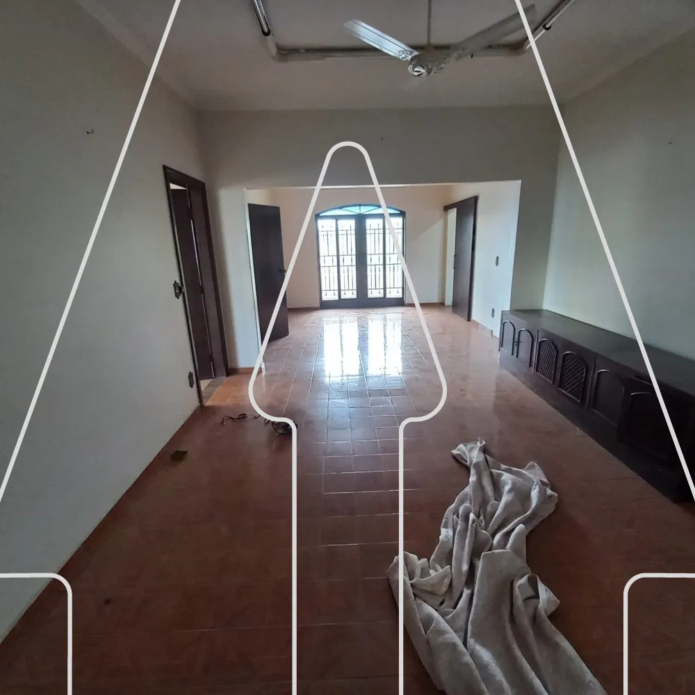 Alugar Comercial / Galp&atilde;o em Ara&ccedil;atuba R$ 15.000,00 - Foto 16