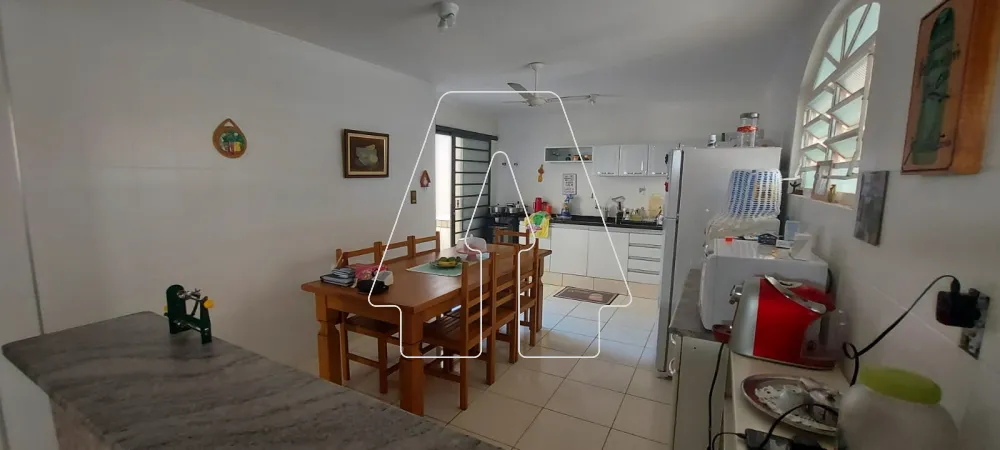 Comprar Casa / Residencial em Ara&ccedil;atuba R$ 380.000,00 - Foto 4