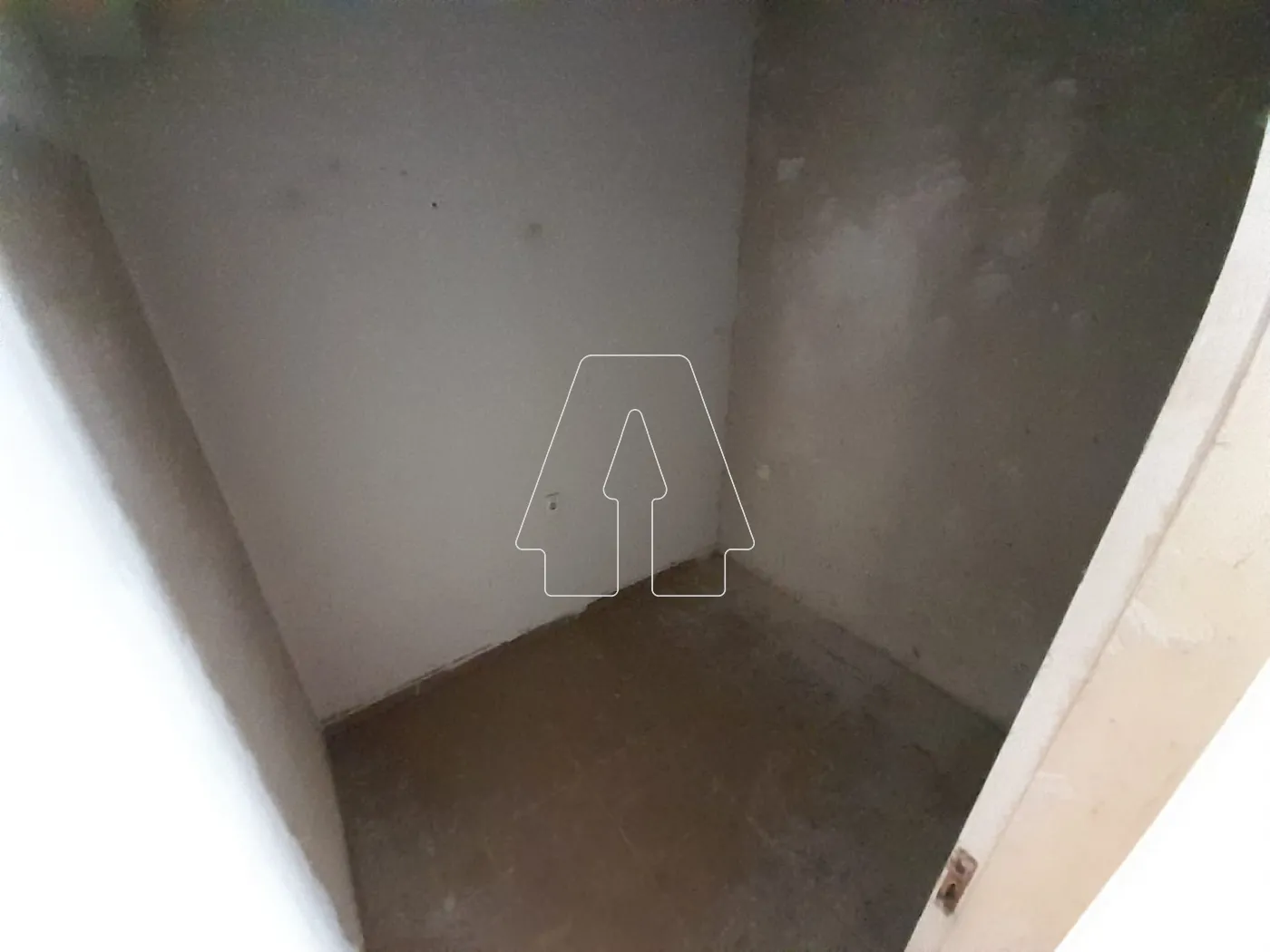 Alugar Comercial / Barrac&atilde;o em Ara&ccedil;atuba R$ 1.800,00 - Foto 5