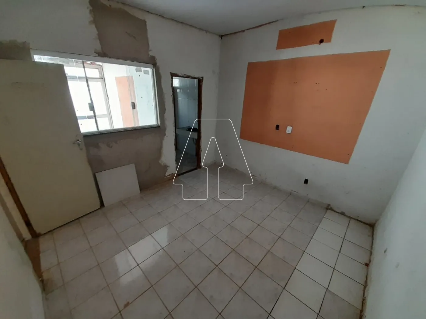 Alugar Comercial / Barrac&atilde;o em Ara&ccedil;atuba R$ 1.800,00 - Foto 7