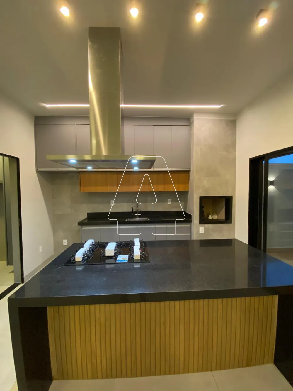 Comprar Casa / Condom&iacute;nio em Ara&ccedil;atuba R$ 700.000,00 - Foto 8
