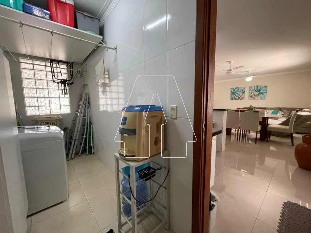 Comprar Casa / Residencial em Ara&ccedil;atuba R$ 450.000,00 - Foto 15