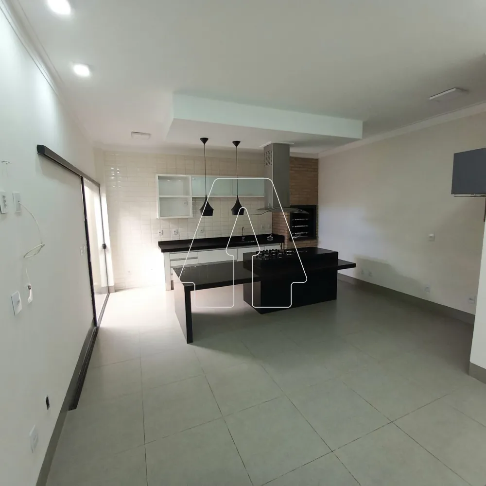 Comprar Casa / Residencial em Ara&ccedil;atuba R$ 550.000,00 - Foto 2