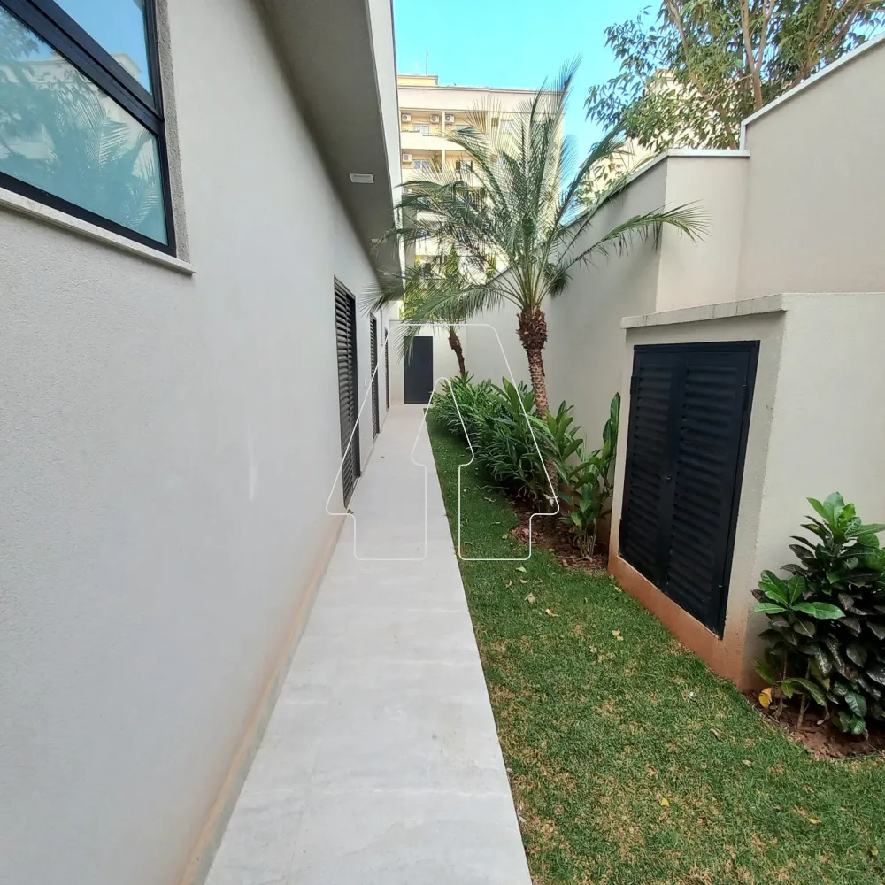 Comprar Casa / Condom&iacute;nio em Ara&ccedil;atuba R$ 1.350.000,00 - Foto 18