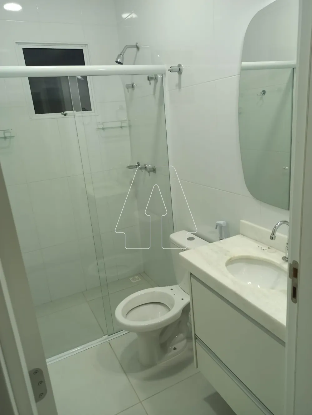 Alugar Apartamento / Padr&atilde;o em Ara&ccedil;atuba R$ 3.300,00 - Foto 12