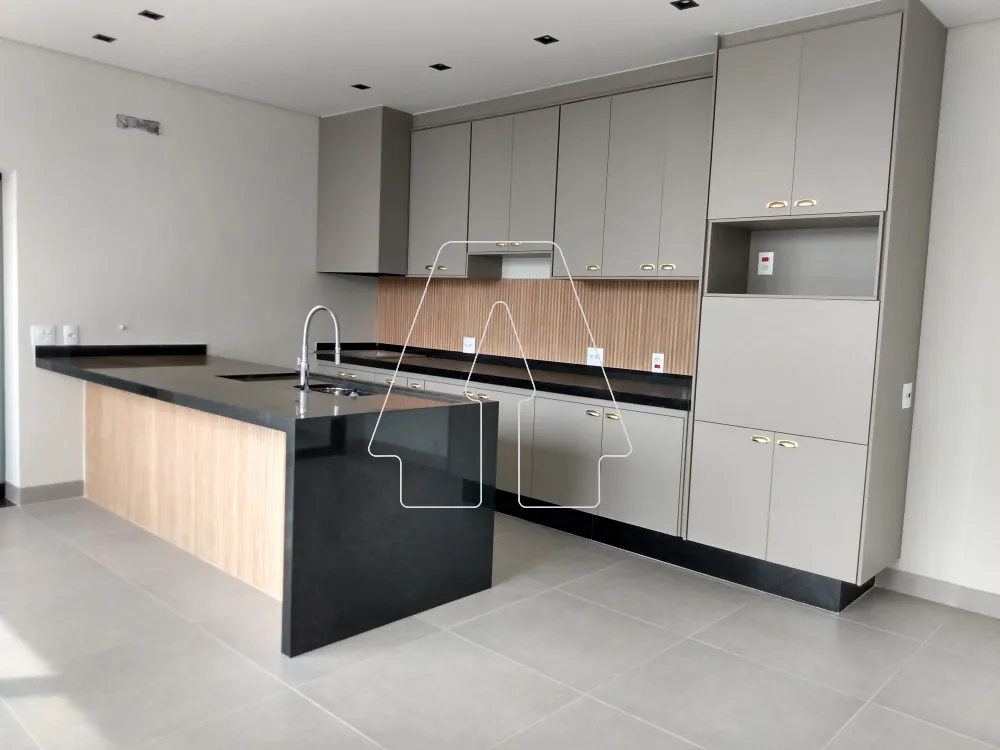 Comprar Casa / Condom&iacute;nio em Ara&ccedil;atuba R$ 1.650.000,00 - Foto 4