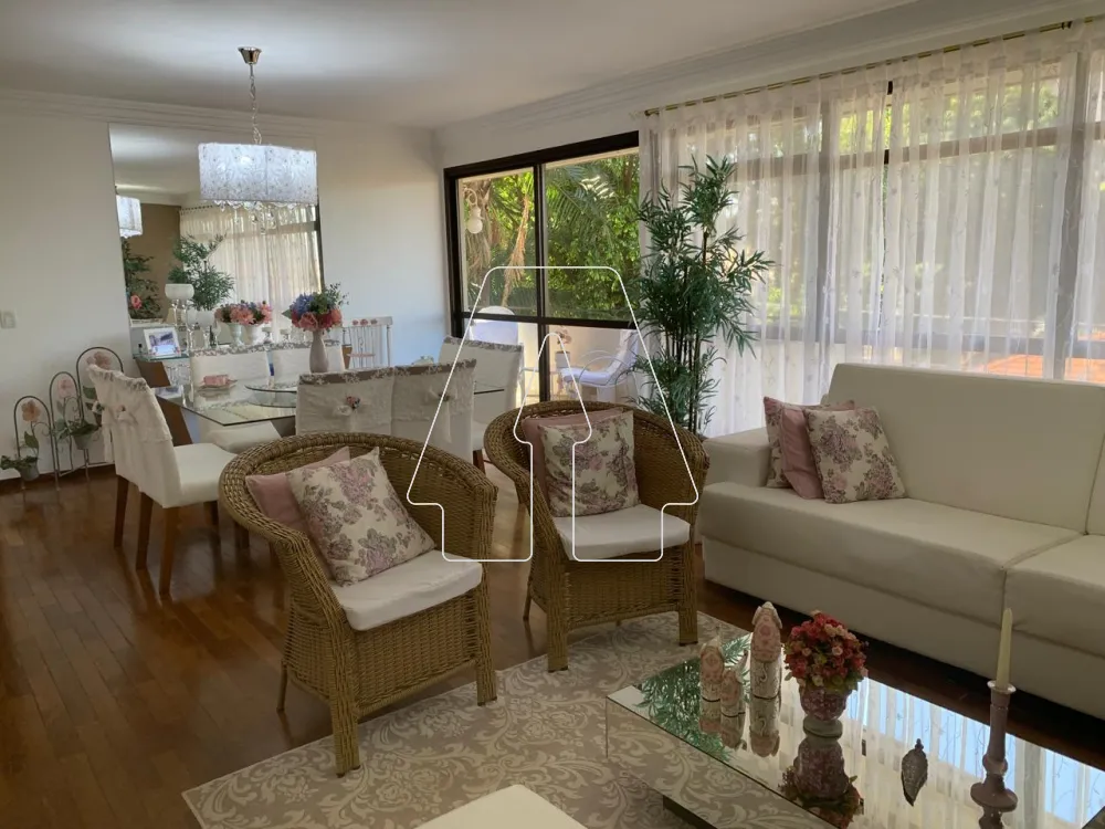 Alugar Apartamento / Padr&atilde;o em Ara&ccedil;atuba R$ 4.500,00 - Foto 2