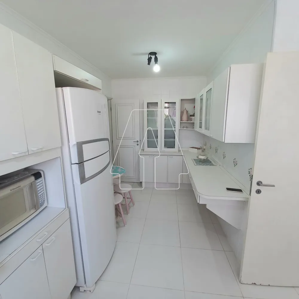 Alugar Apartamento / Padr&atilde;o em Ara&ccedil;atuba R$ 4.500,00 - Foto 13