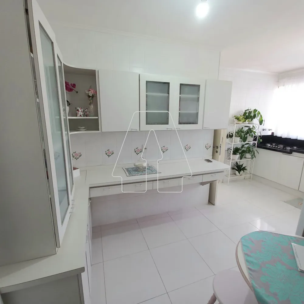 Alugar Apartamento / Padr&atilde;o em Ara&ccedil;atuba R$ 4.500,00 - Foto 14