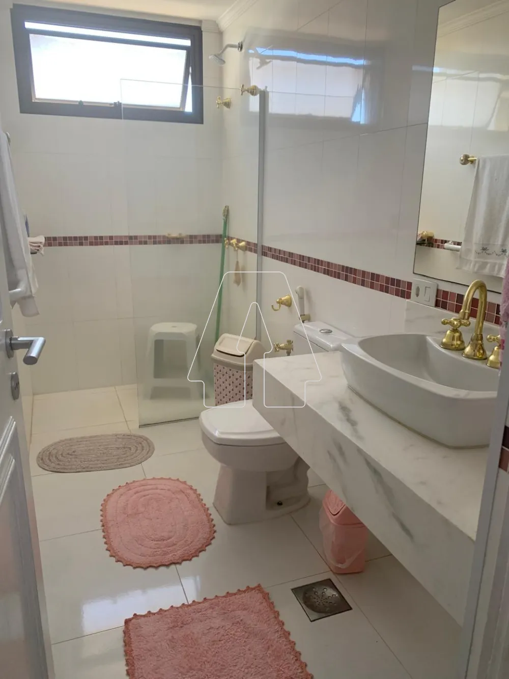 Alugar Apartamento / Padr&atilde;o em Ara&ccedil;atuba R$ 4.500,00 - Foto 24