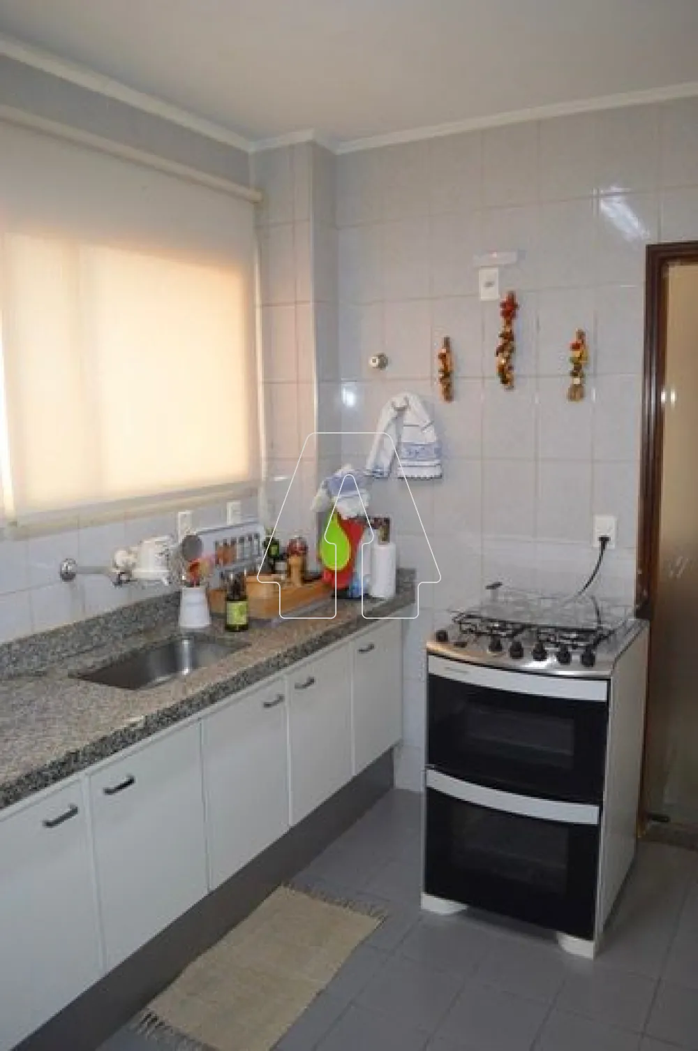 Comprar Apartamento / Padr&atilde;o em Ara&ccedil;atuba R$ 430.000,00 - Foto 3