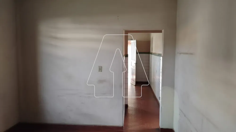 Comprar Casa / Residencial em Ara&ccedil;atuba R$ 390.000,00 - Foto 3