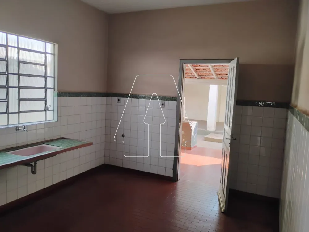 Comprar Casa / Residencial em Ara&ccedil;atuba R$ 390.000,00 - Foto 2