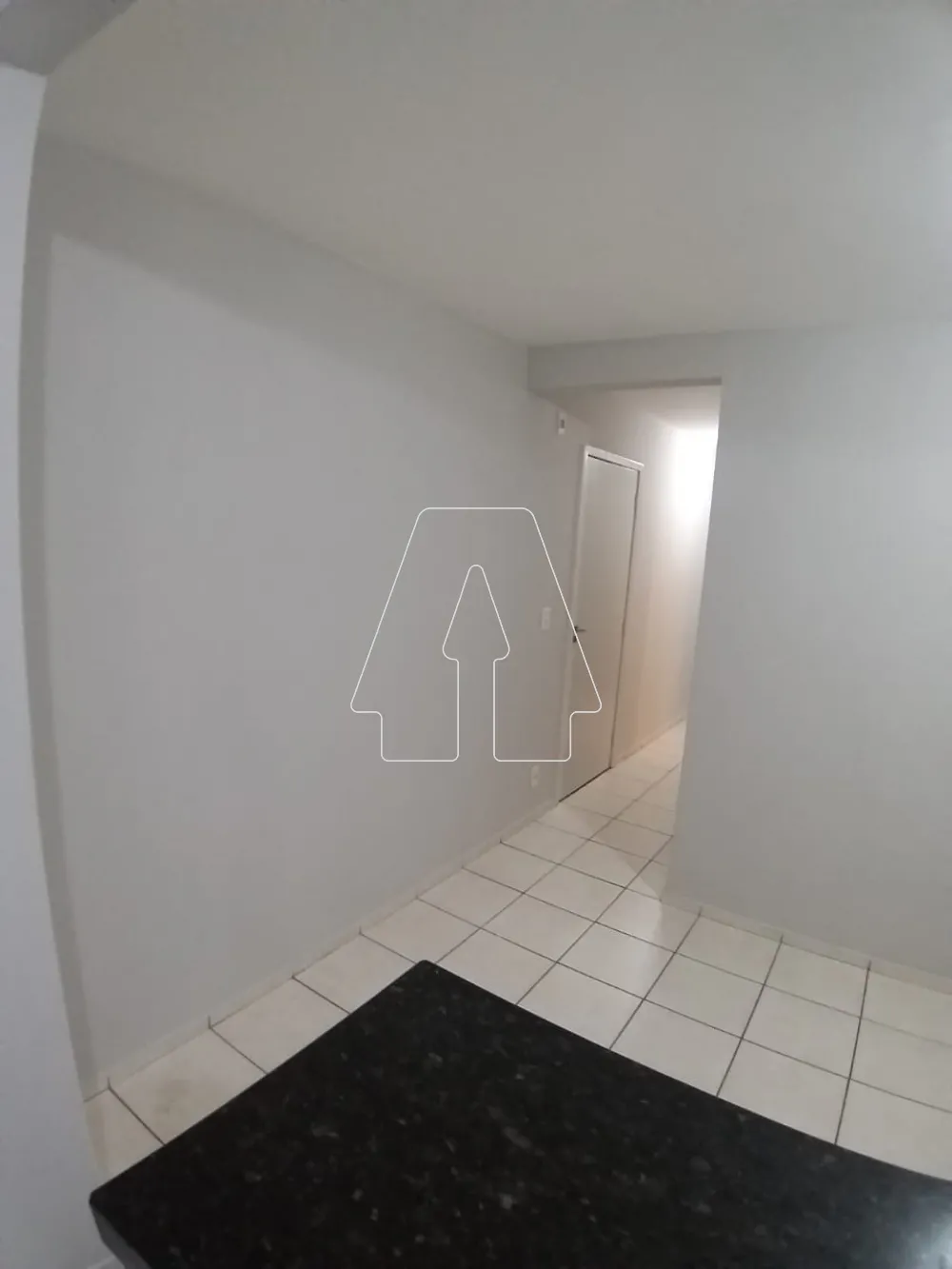 Comprar Apartamento / Padr&atilde;o em Ara&ccedil;atuba R$ 180.000,00 - Foto 4