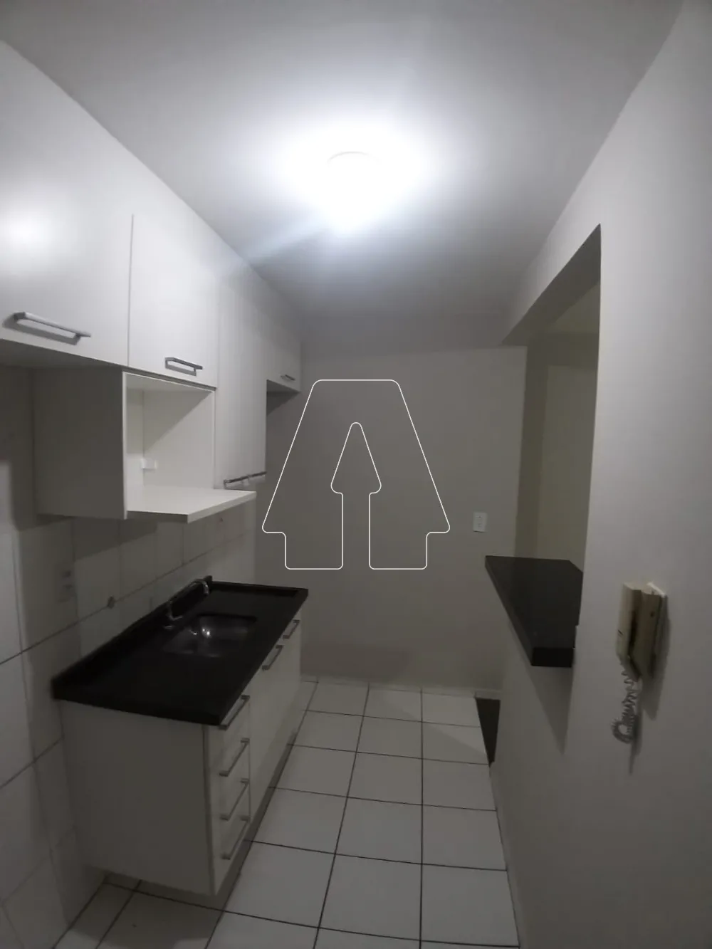 Comprar Apartamento / Padr&atilde;o em Ara&ccedil;atuba R$ 180.000,00 - Foto 1