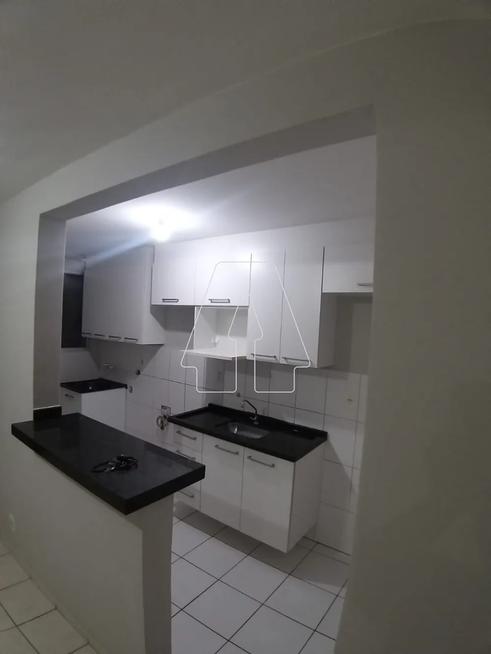Comprar Apartamento / Padr&atilde;o em Ara&ccedil;atuba R$ 180.000,00 - Foto 2