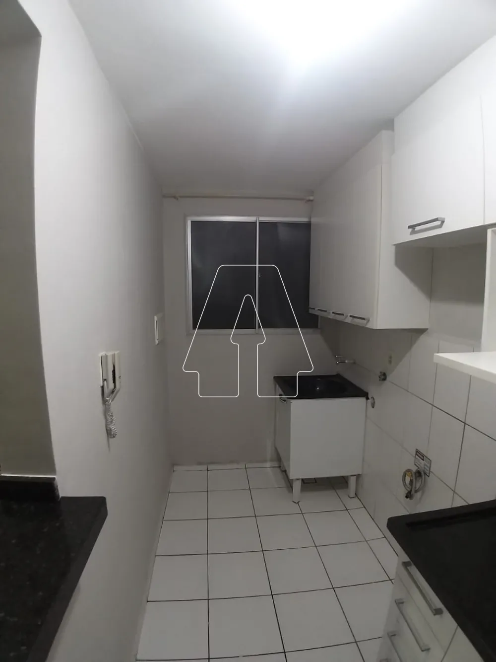 Comprar Apartamento / Padr&atilde;o em Ara&ccedil;atuba R$ 180.000,00 - Foto 3
