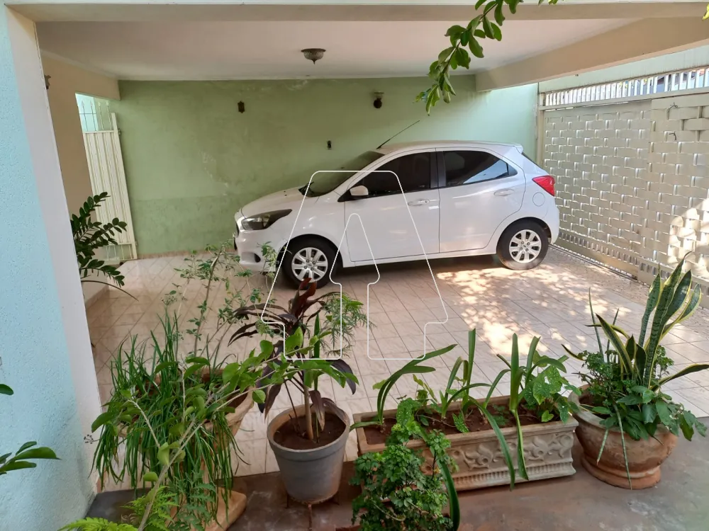 Comprar Casa / Residencial em Ara&ccedil;atuba R$ 415.000,00 - Foto 2