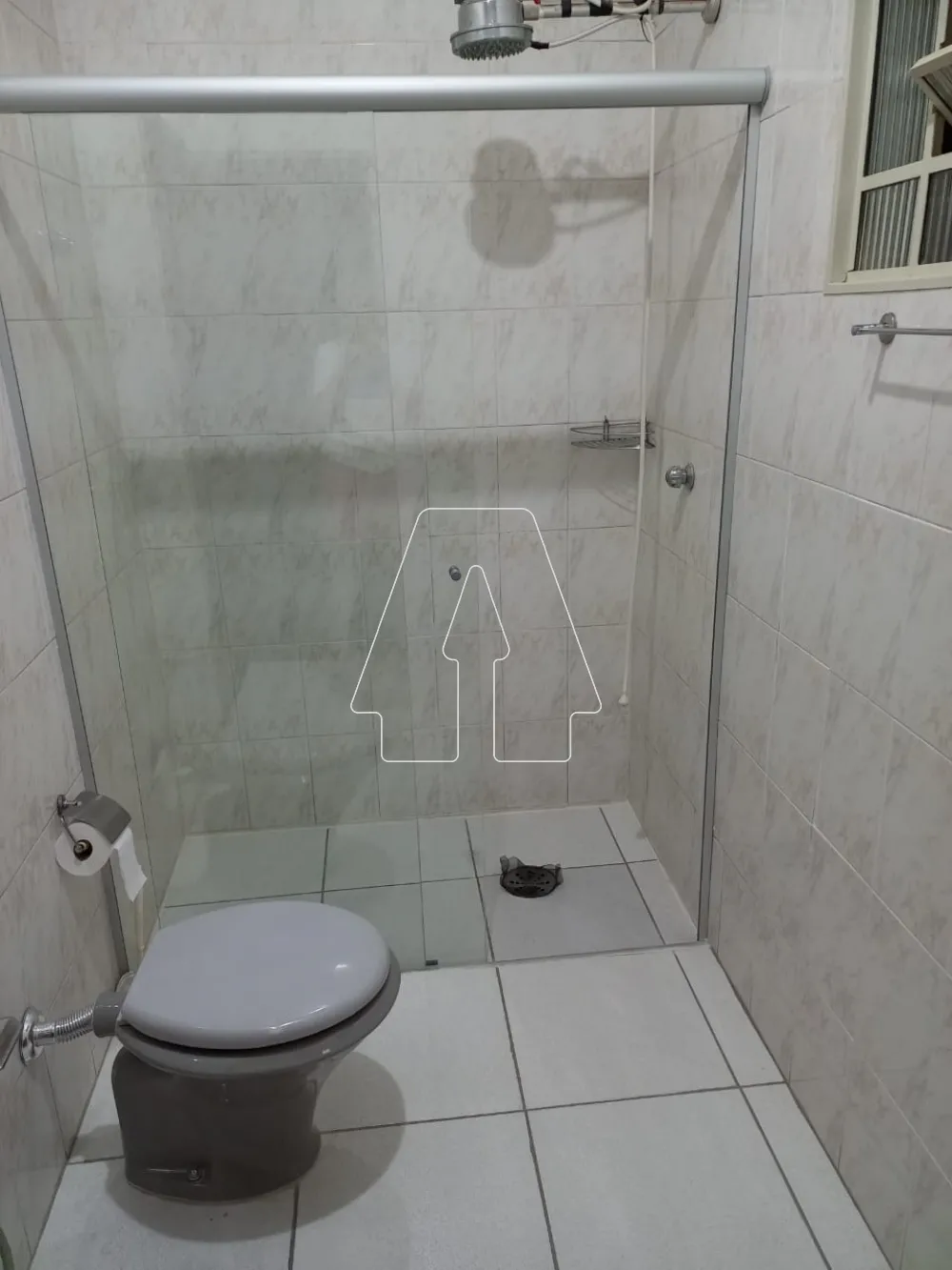 Comprar Casa / Residencial em Ara&ccedil;atuba R$ 415.000,00 - Foto 9