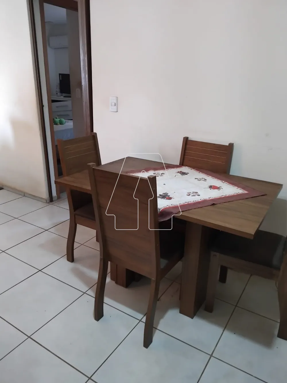 Comprar Apartamento / Padr&atilde;o em Ara&ccedil;atuba R$ 140.000,00 - Foto 2