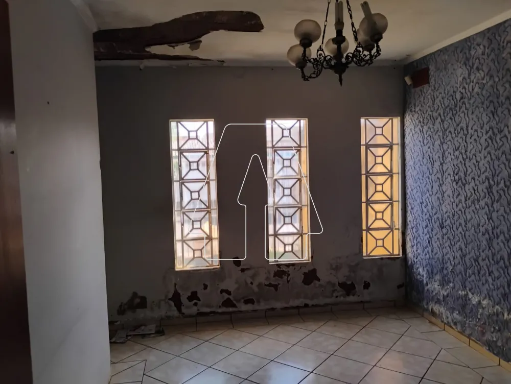 Comprar Casa / Residencial em Ara&ccedil;atuba R$ 450.000,00 - Foto 3
