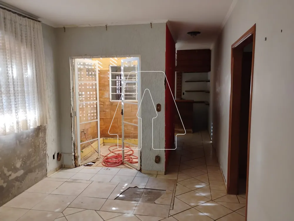Comprar Casa / Residencial em Ara&ccedil;atuba R$ 450.000,00 - Foto 4