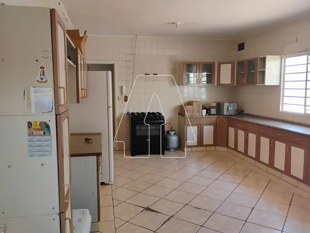 Comprar Casa / Residencial em Ara&ccedil;atuba R$ 450.000,00 - Foto 6