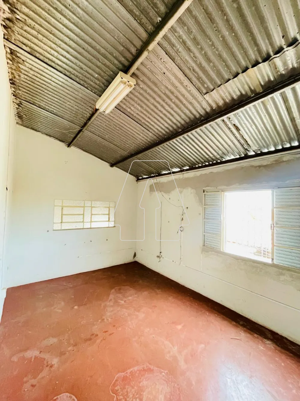 Comprar Comercial / Barrac&atilde;o em Ara&ccedil;atuba R$ 700.000,00 - Foto 10
