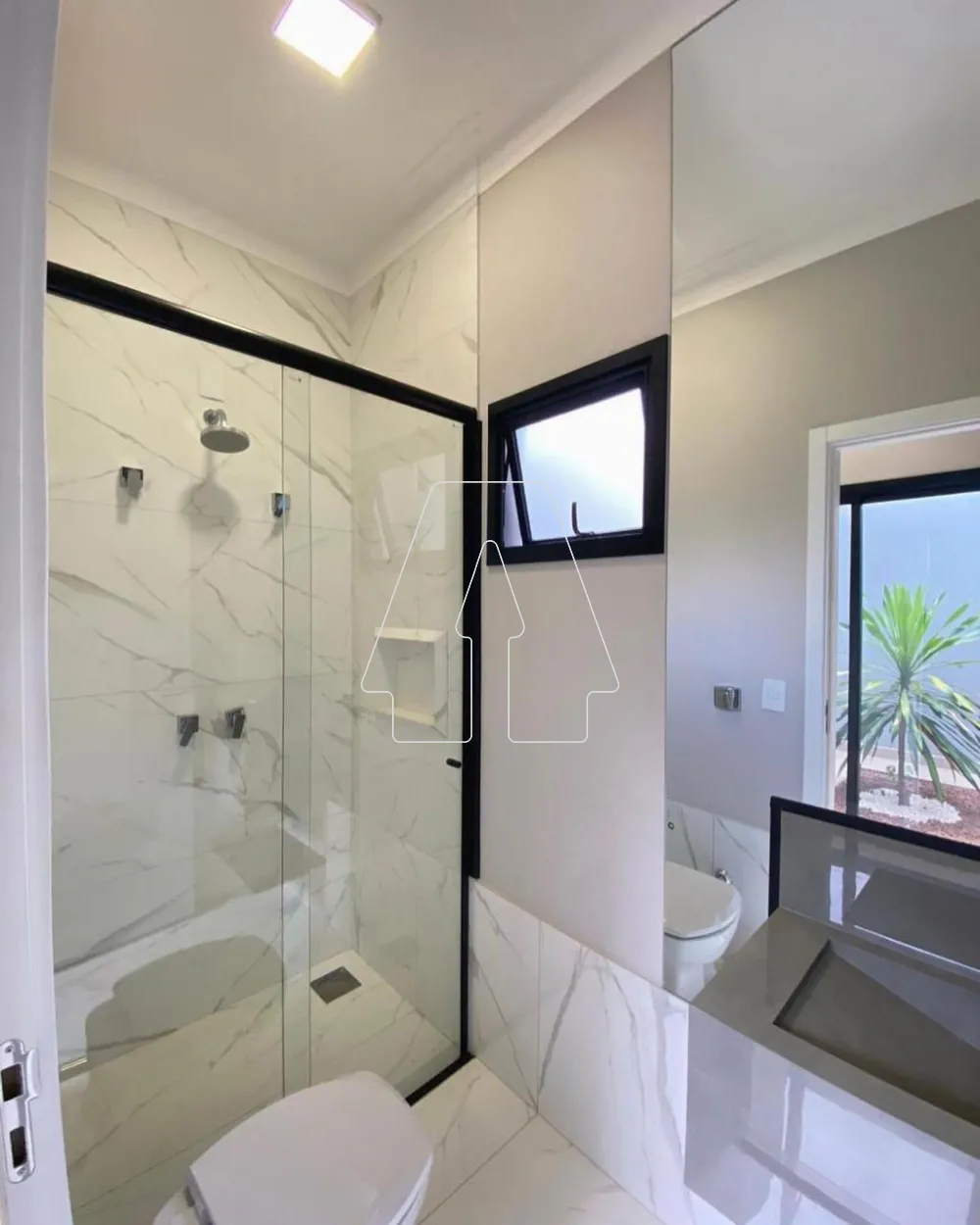 Comprar Casa / Condom&iacute;nio em Ara&ccedil;atuba R$ 890.000,00 - Foto 9