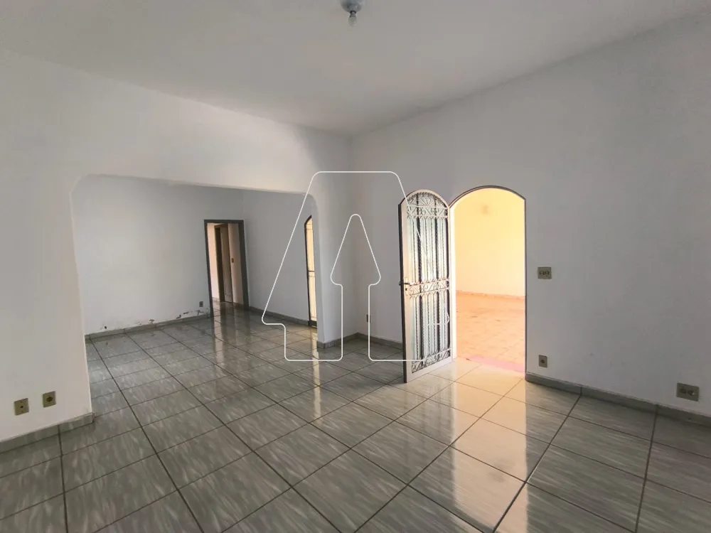 Comprar Casa / Residencial em Ara&ccedil;atuba R$ 500.000,00 - Foto 2