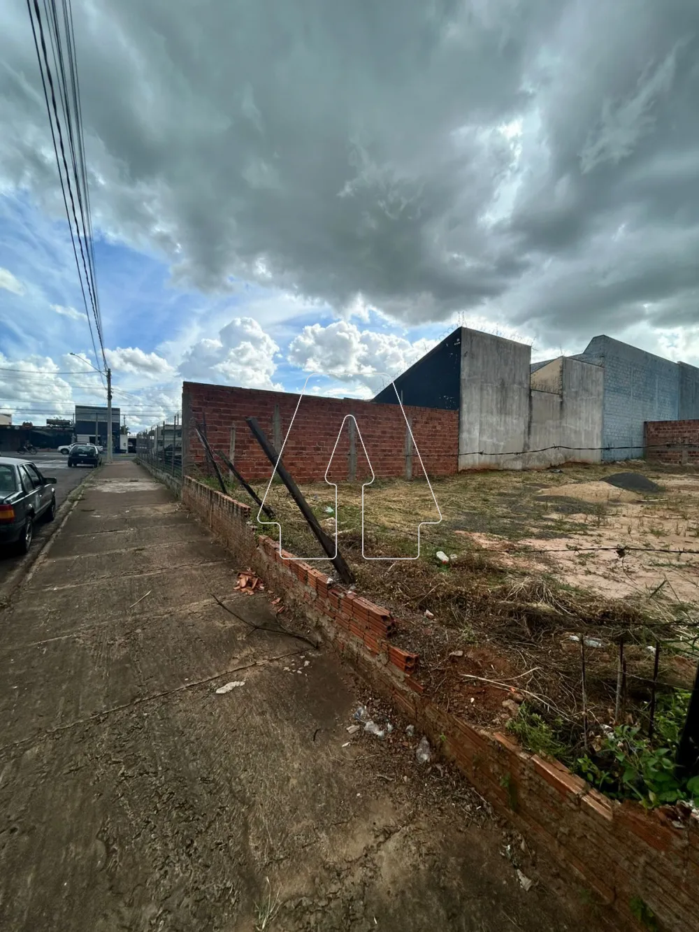 Comprar Terreno / Padr&atilde;o em Ara&ccedil;atuba R$ 160.000,00 - Foto 1