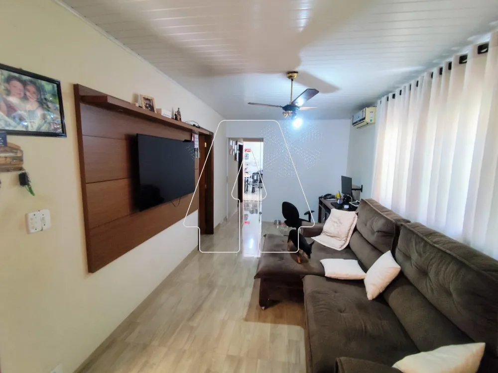 Comprar Casa / Residencial em Ara&ccedil;atuba R$ 350.000,00 - Foto 3