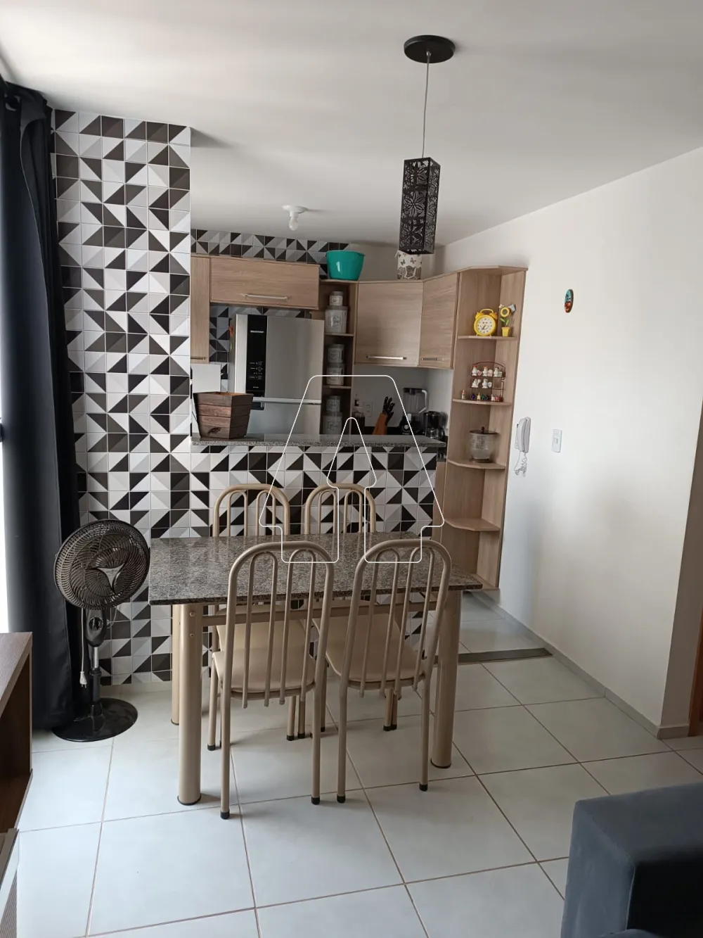 Comprar Apartamento / Padr&atilde;o em Ara&ccedil;atuba R$ 150.000,00 - Foto 2