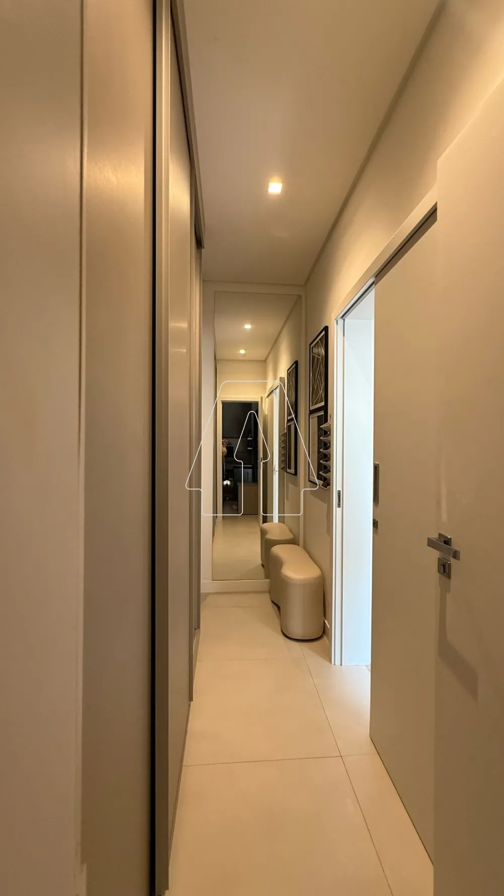 Comprar Casa / Condom&iacute;nio em Ara&ccedil;atuba R$ 890.000,00 - Foto 7