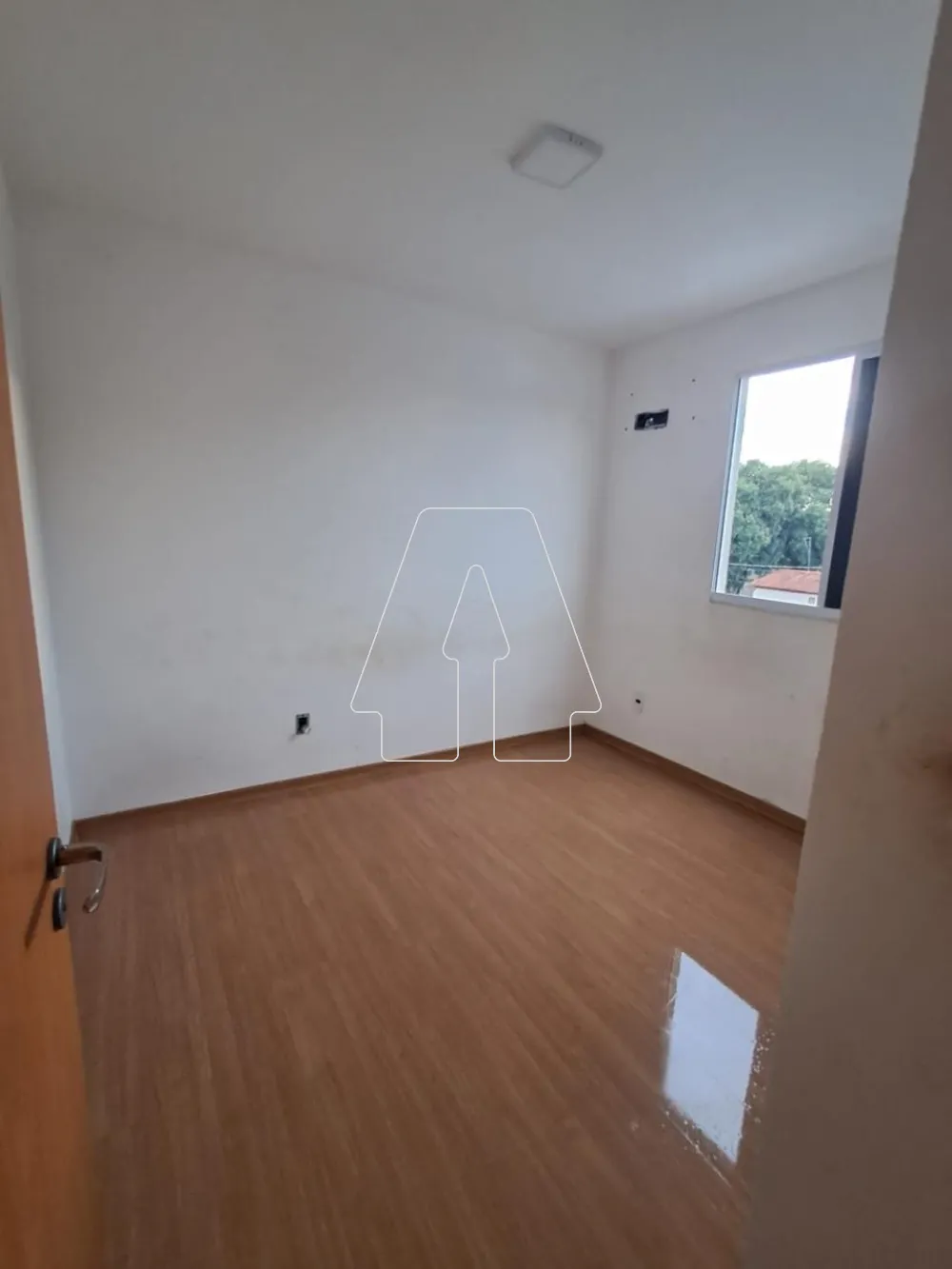 Comprar Apartamento / Padr&atilde;o em Ara&ccedil;atuba R$ 135.000,00 - Foto 7