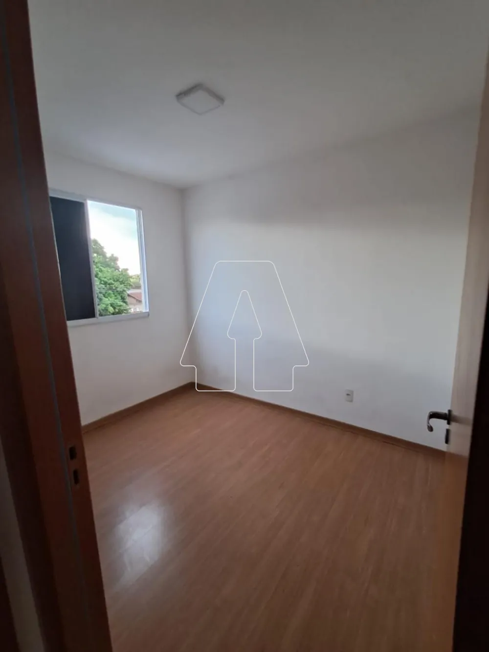 Comprar Apartamento / Padr&atilde;o em Ara&ccedil;atuba R$ 135.000,00 - Foto 8