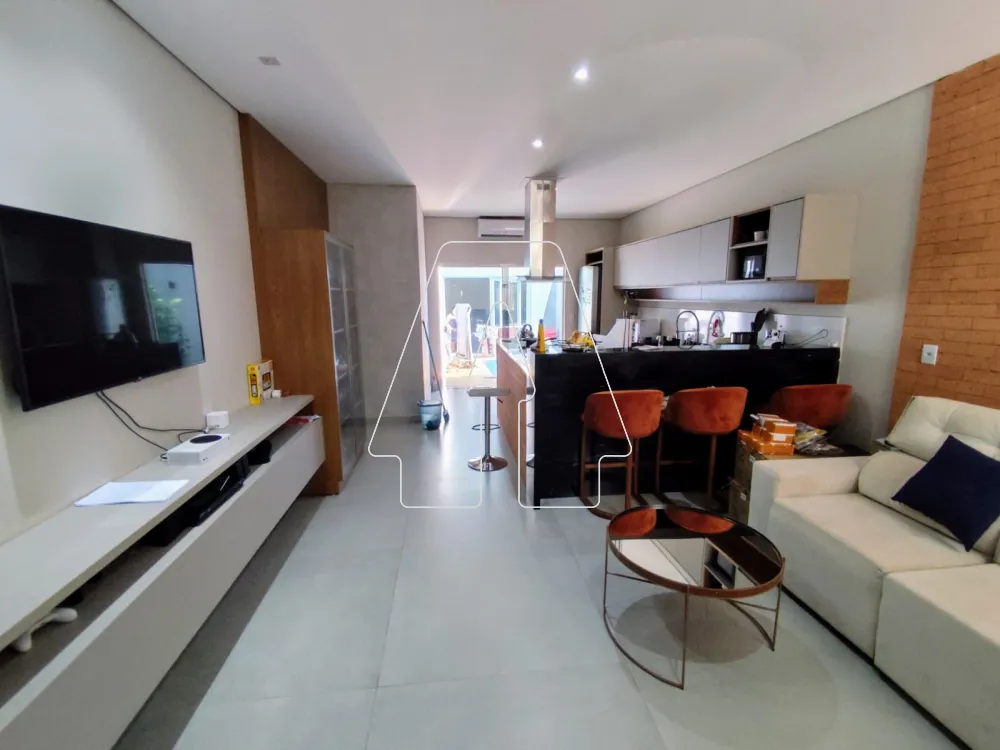 Comprar Casa / Condom&iacute;nio em Ara&ccedil;atuba R$ 800.000,00 - Foto 3
