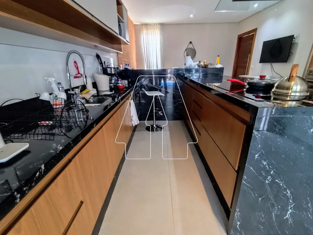 Comprar Casa / Condom&iacute;nio em Ara&ccedil;atuba R$ 800.000,00 - Foto 5