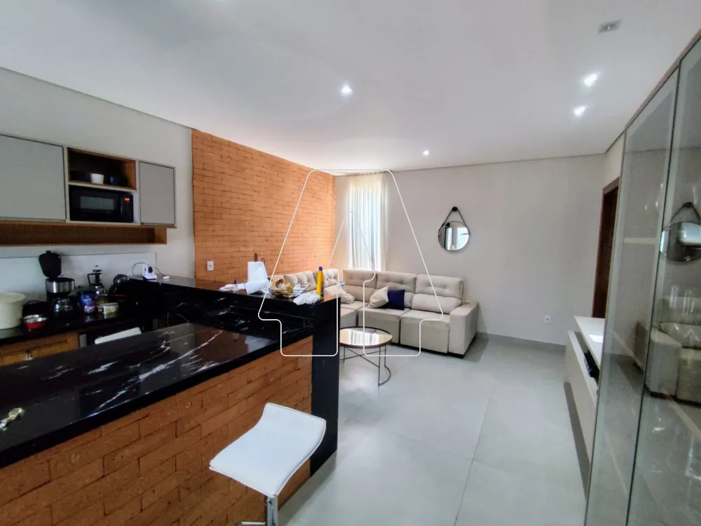Comprar Casa / Condom&iacute;nio em Ara&ccedil;atuba R$ 800.000,00 - Foto 4